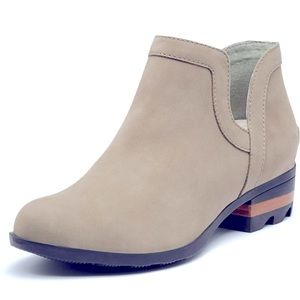 Sorel Lolla Cut-Out Bootie Sage Leather 8